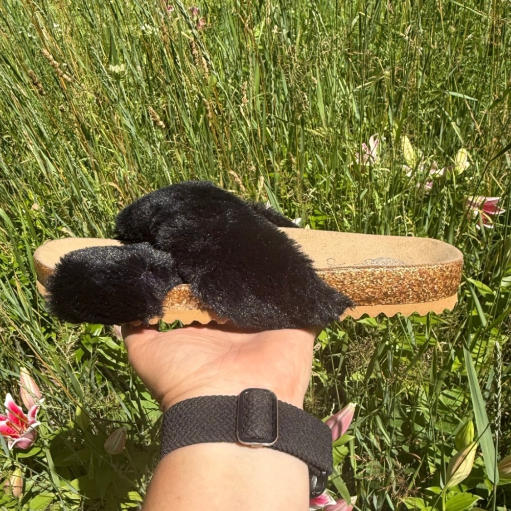 Vince Camuto Black Faux Fur Cork Slides Women’s 7 | Cozy Fall Sandals - Picture 4 of 7